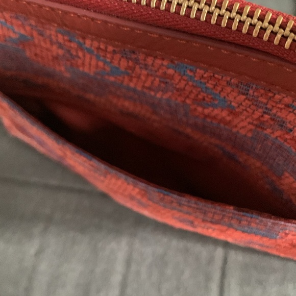 Fossil Crossbody Bag - Picture 5 of 14